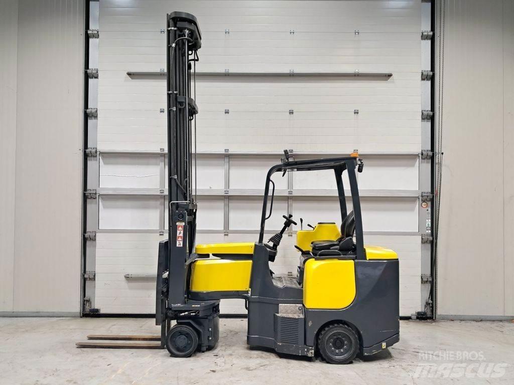 Aisle-Master 20SHE 電動堆高機