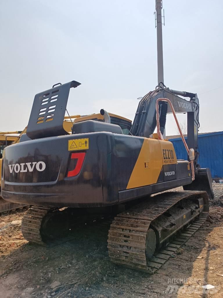 Volvo EC 210 中型挖土機/掘鑿機/挖掘機 7t-12t