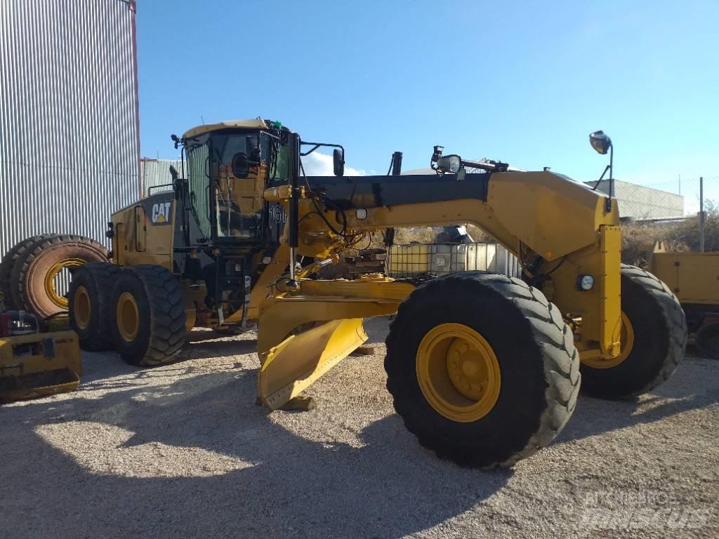 CAT 16 M 平土機