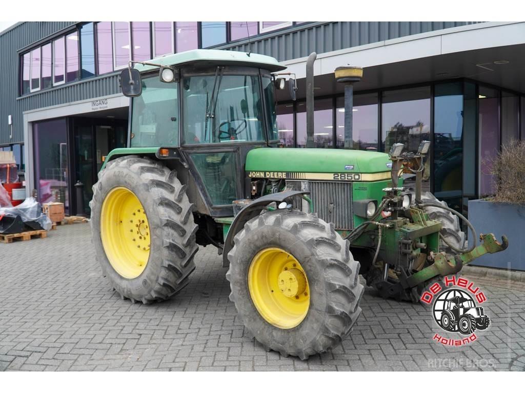 John Deere 2850 曳引機