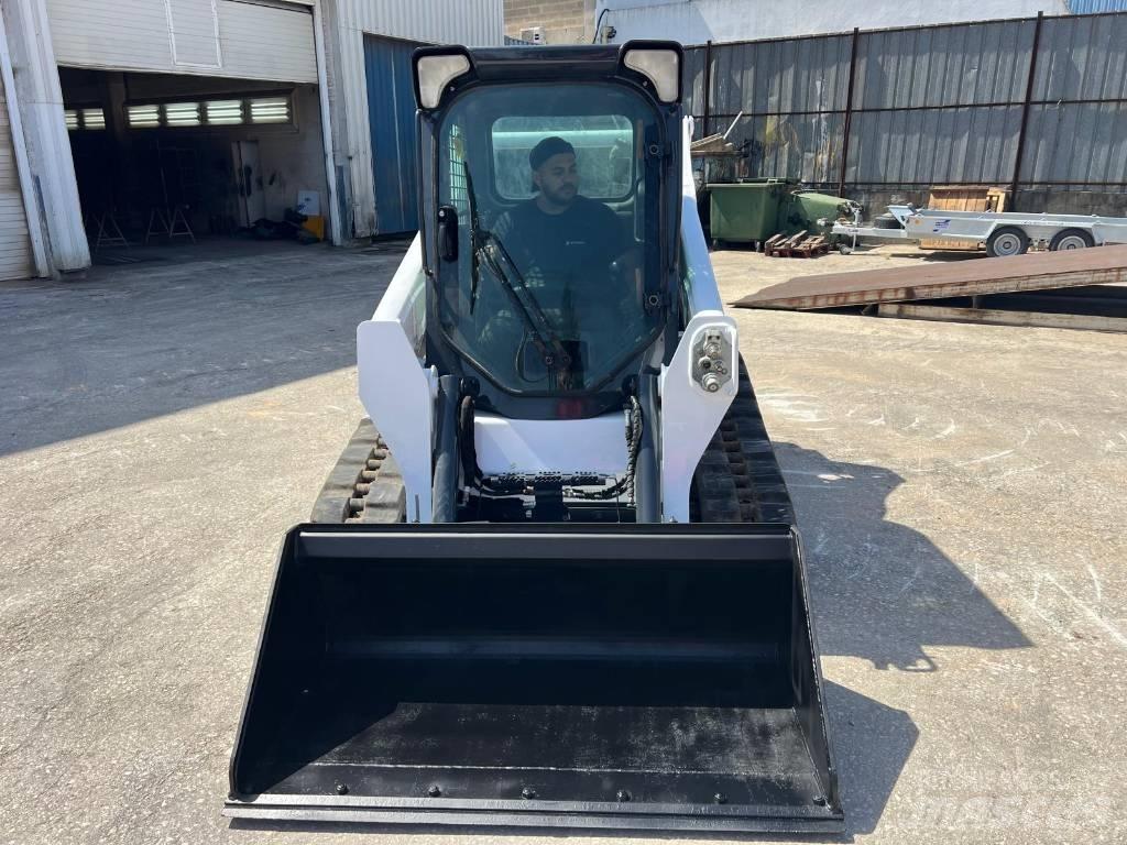 Bobcat T 590 HF 滑移轉向裝載機