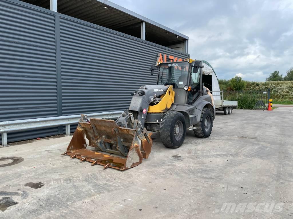 Mecalac AS 700 輪胎式裝載機