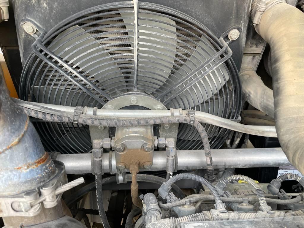 Mecalac AS 700 輪胎式裝載機