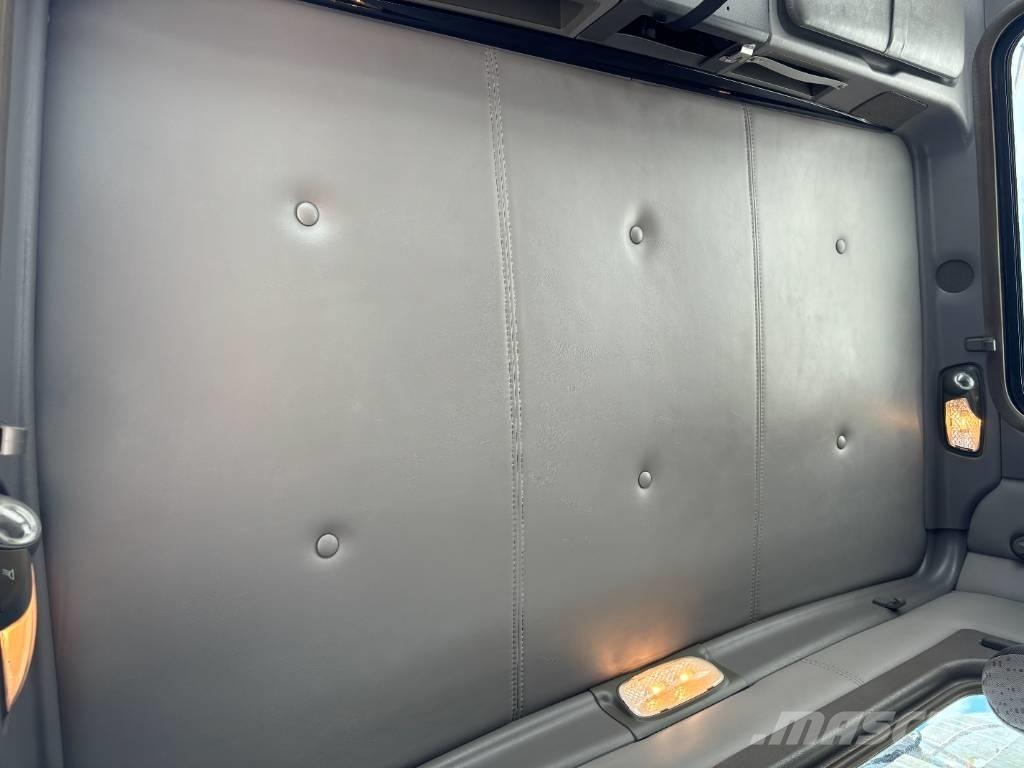 Kenworth T 800 曳引機組件