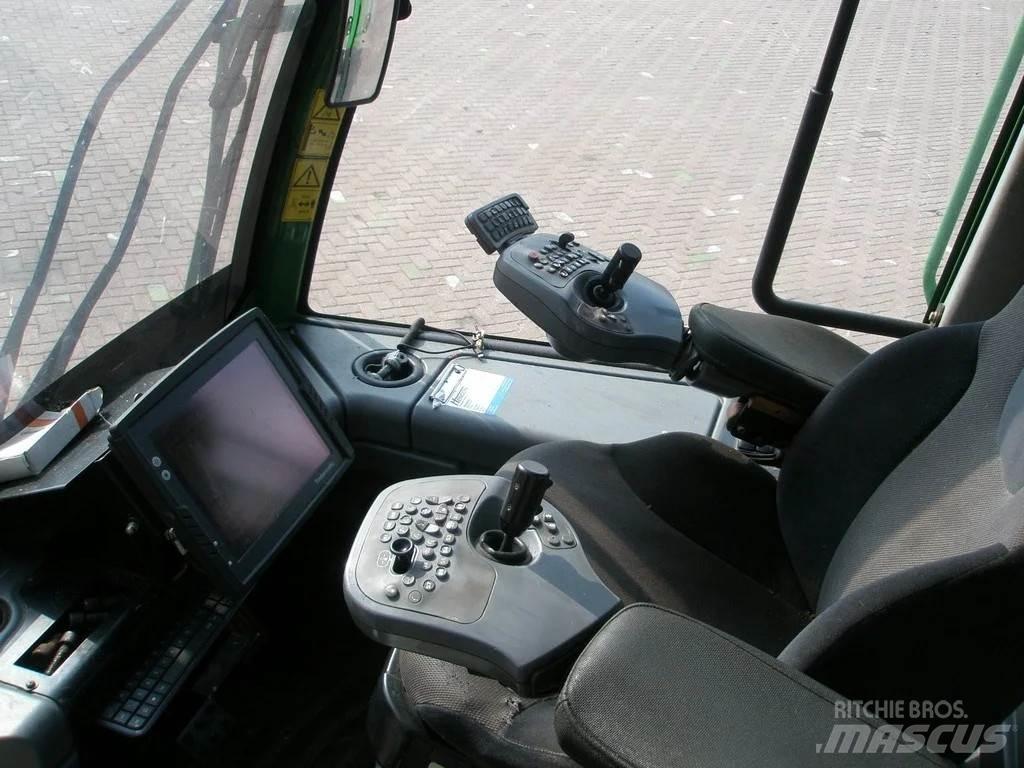 John Deere 1270E 收穫機