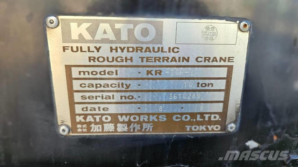 Kato MR 100 越野起重機