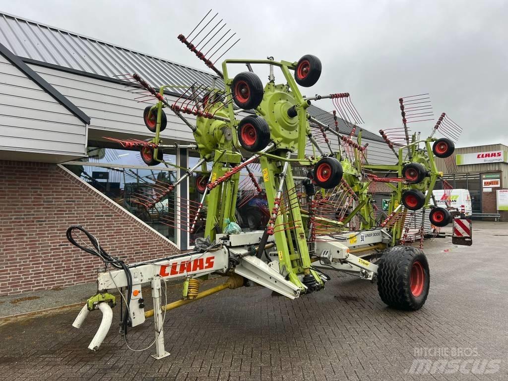 CLAAS Liner 3000 堆草機