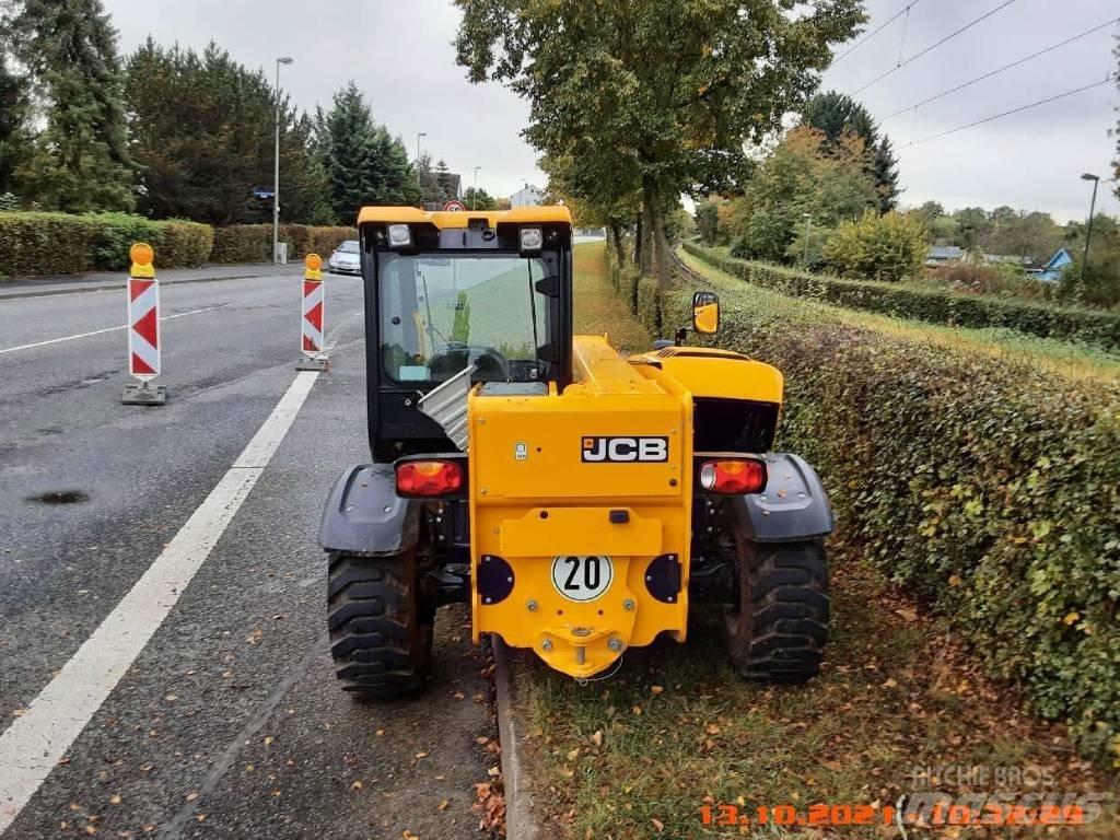 JCB 525-60 伸縮臂操作車