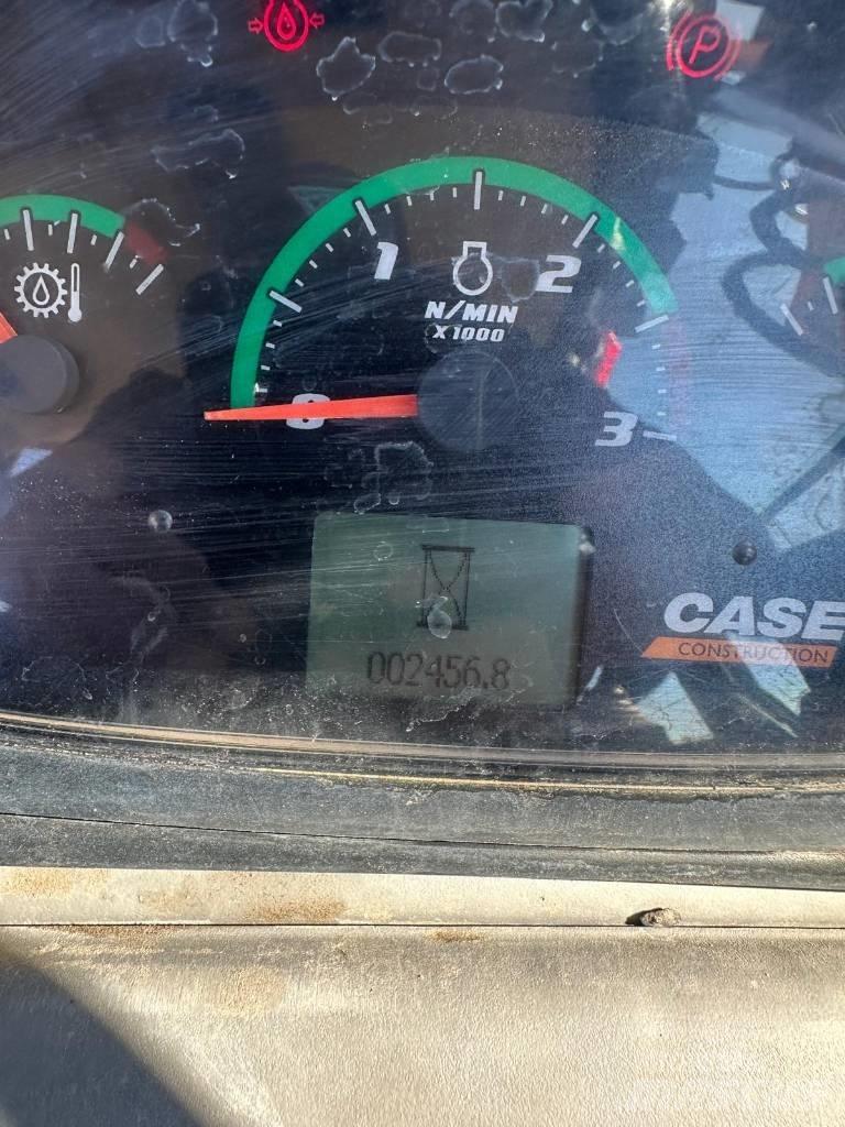 CASE 580 N 反鏟裝載機