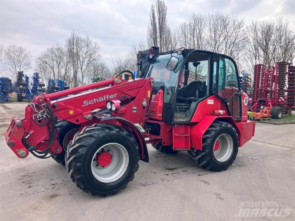 Schäffer 9330 T 農業用伸縮臂裝載機