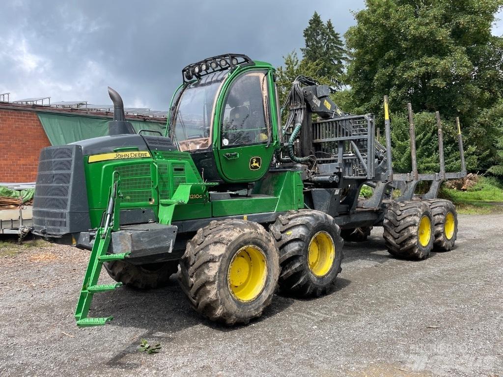 John Deere 1210 G 集運機
