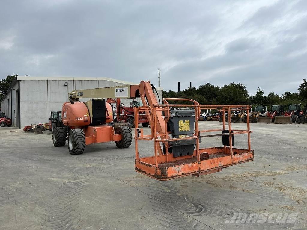 JLG 800AJ 曲臂高空作業車