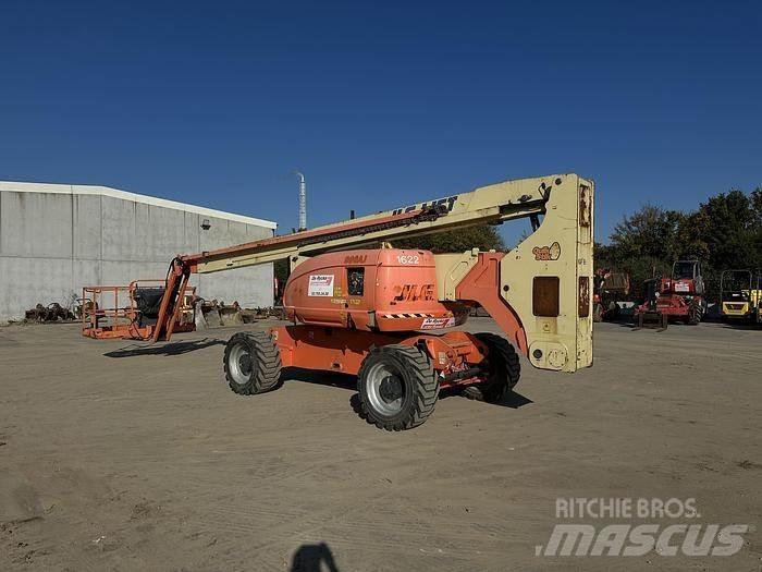 JLG 800AJ 曲臂高空作業車