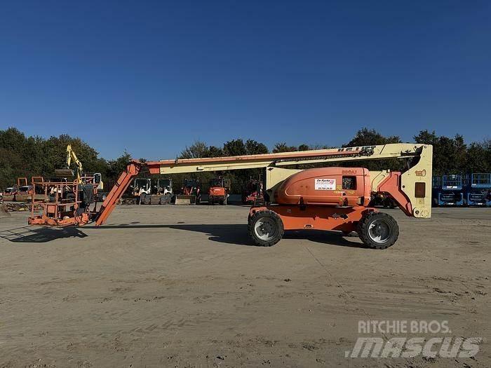 JLG 800AJ 曲臂高空作業車