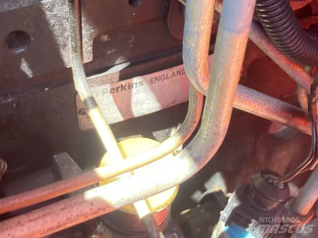 Manitou MRT 1542 伸縮臂操作車