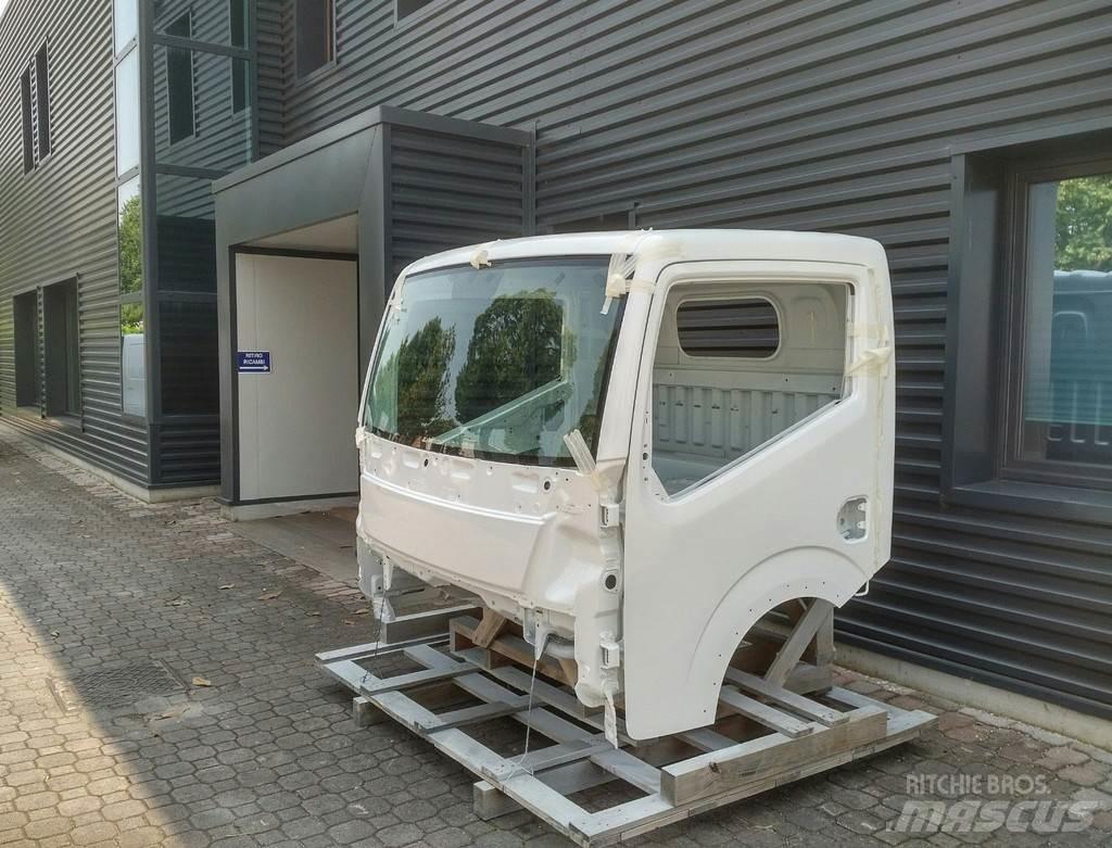 Renault Maxity 駕駛室與內部