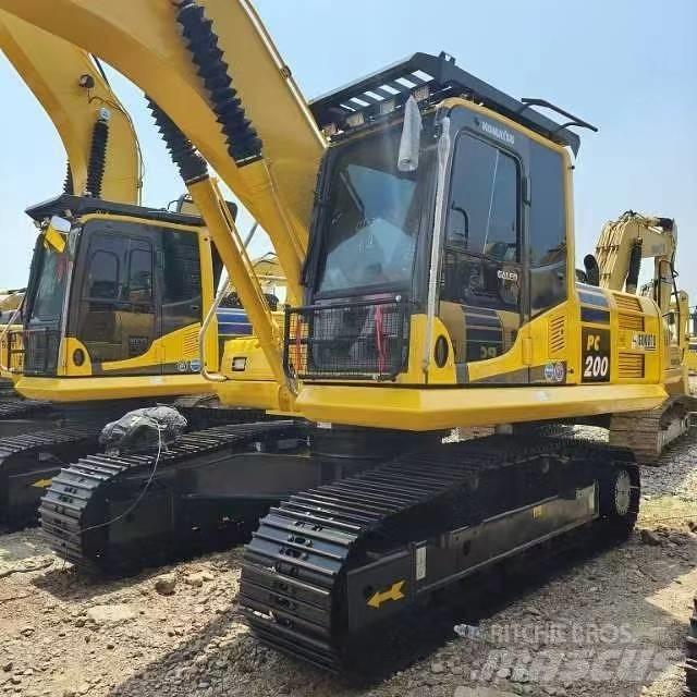 Komatsu PC 200-8 中型挖土機/掘鑿機/挖掘機 7t-12t