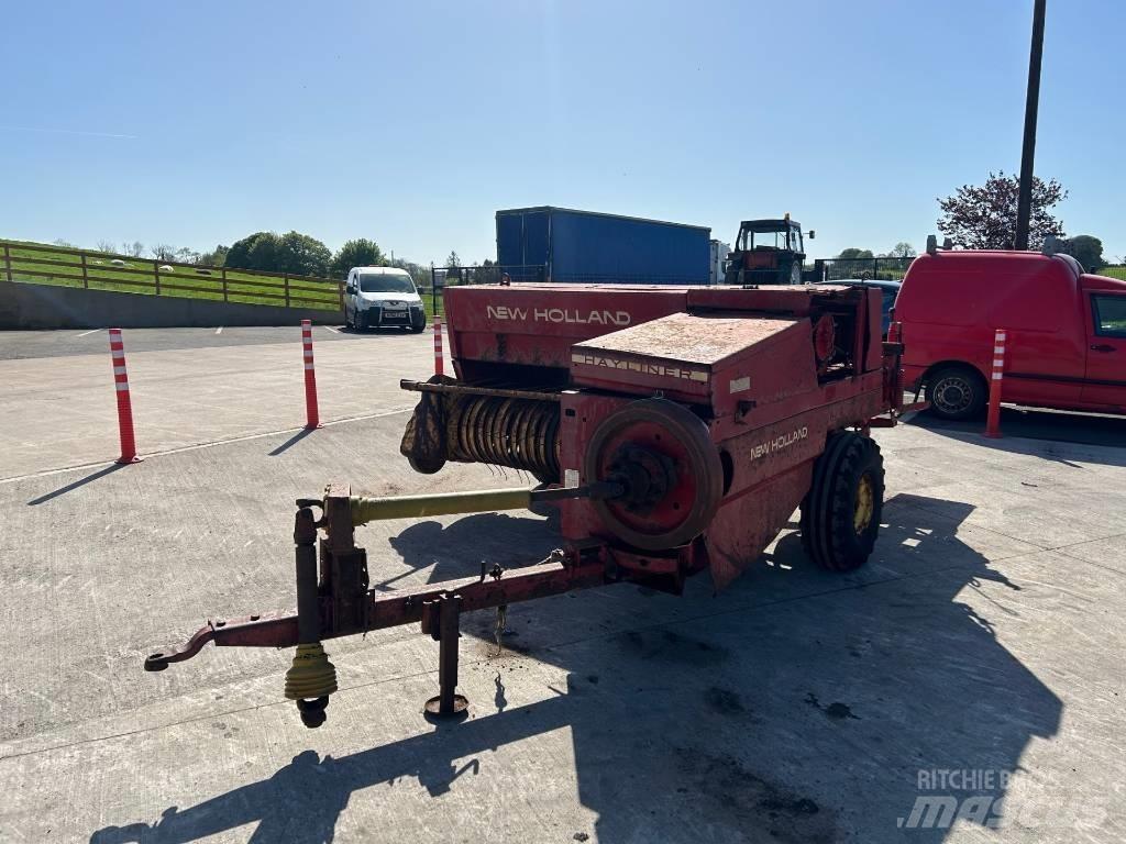 New Holland 376 方形打捆機