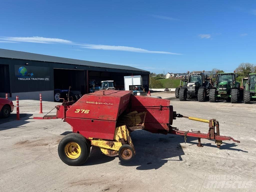 New Holland 376 方形打捆機