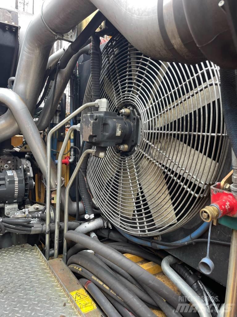 Tigercat 855D 收穫機