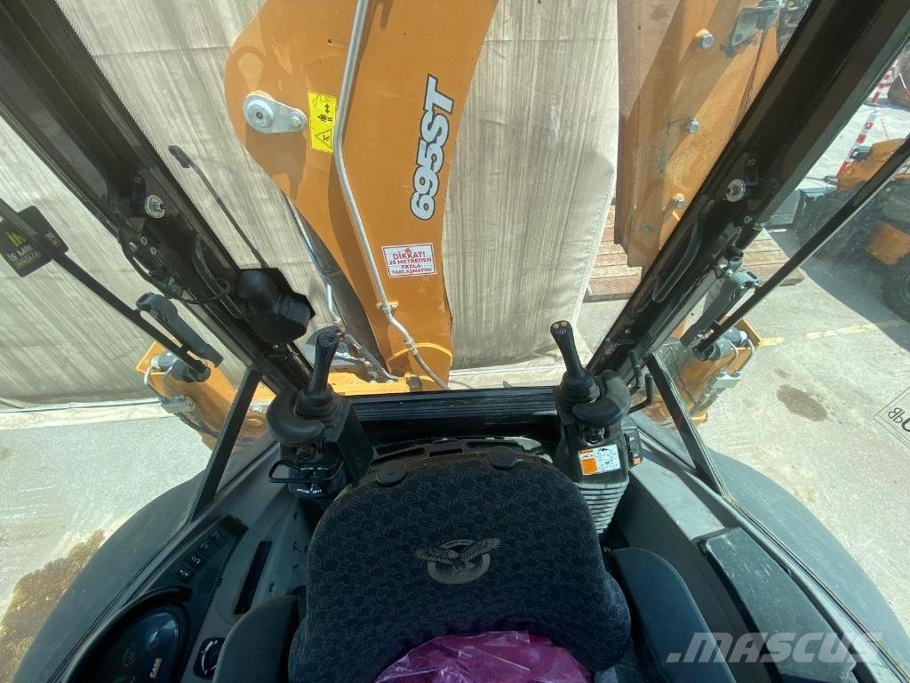 CASE 695 反鏟裝載機