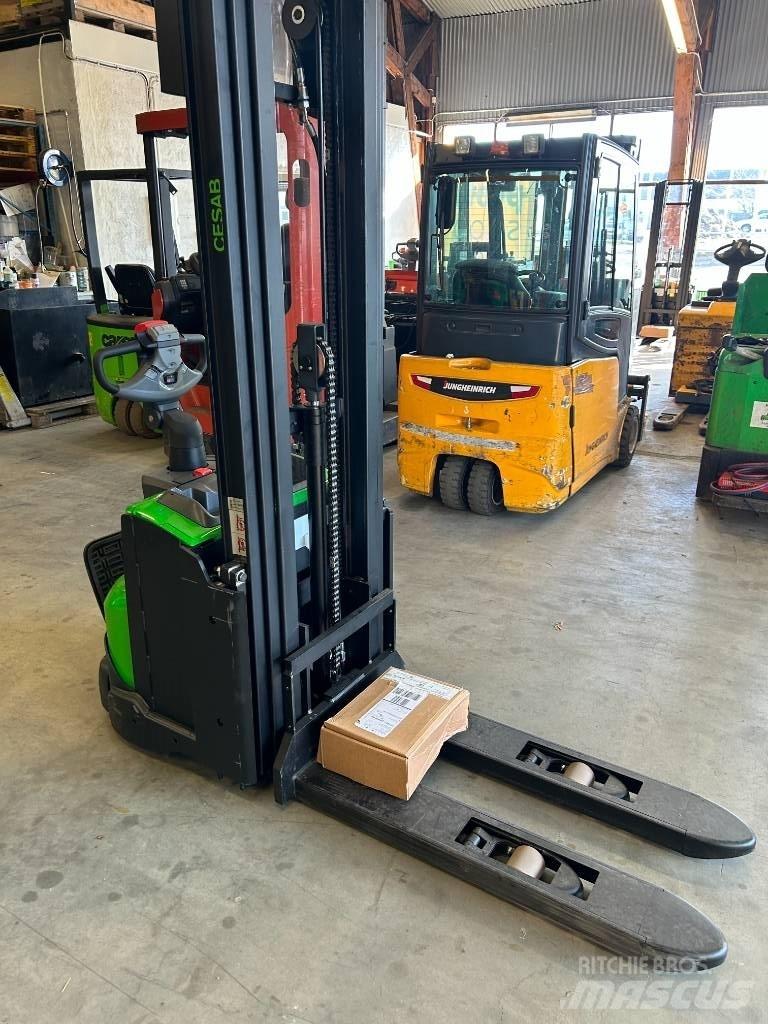 Cesab S 214L 行走控制式堆積機