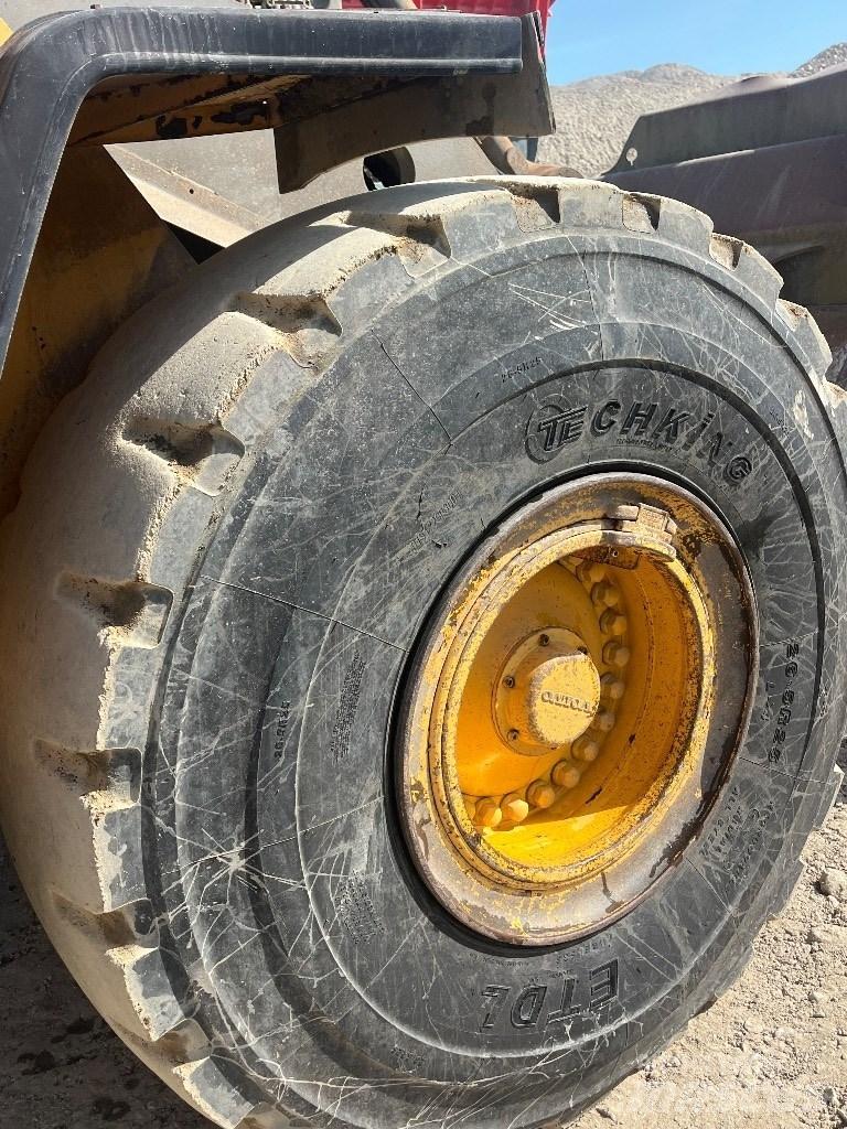 Volvo L180F 輪胎式裝載機