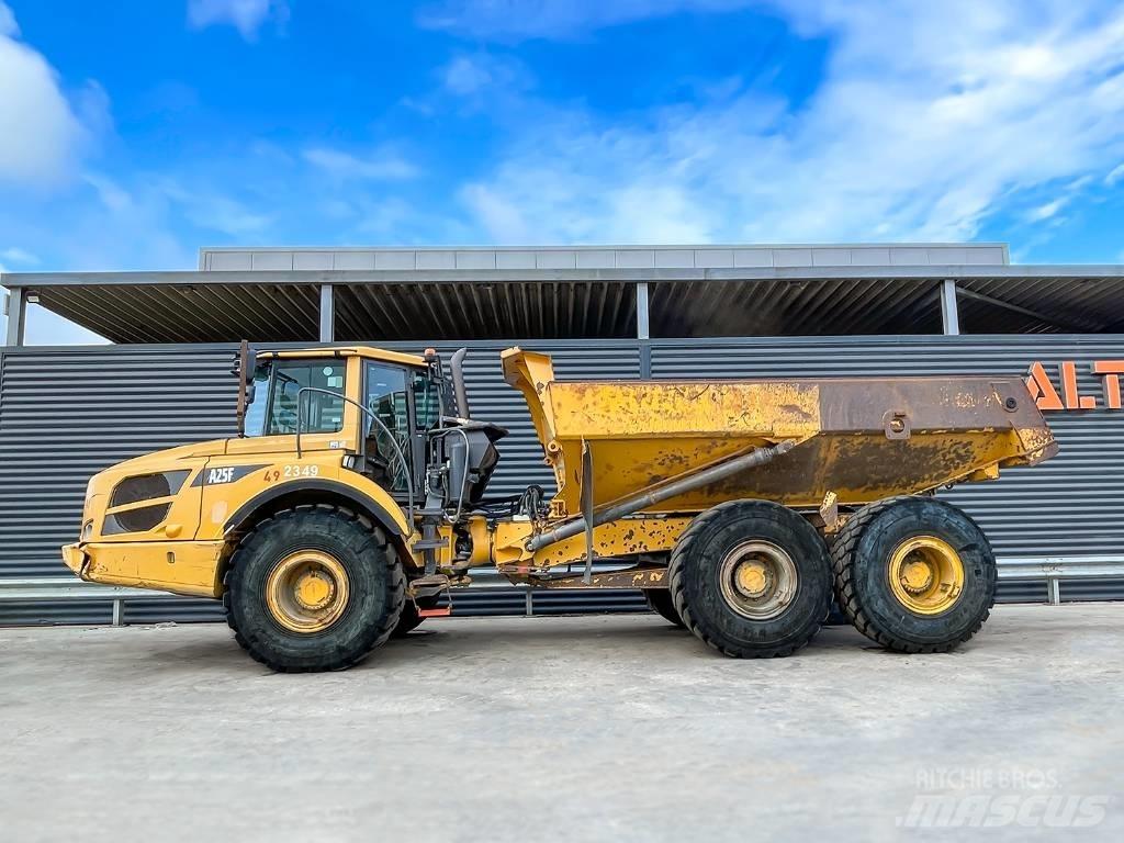 Volvo A25F 鉸接式起吊車