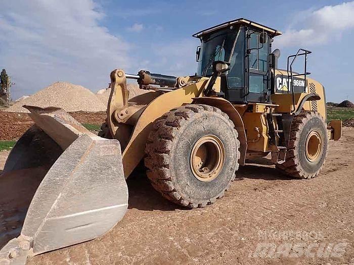 CAT 966M 輪胎式裝載機