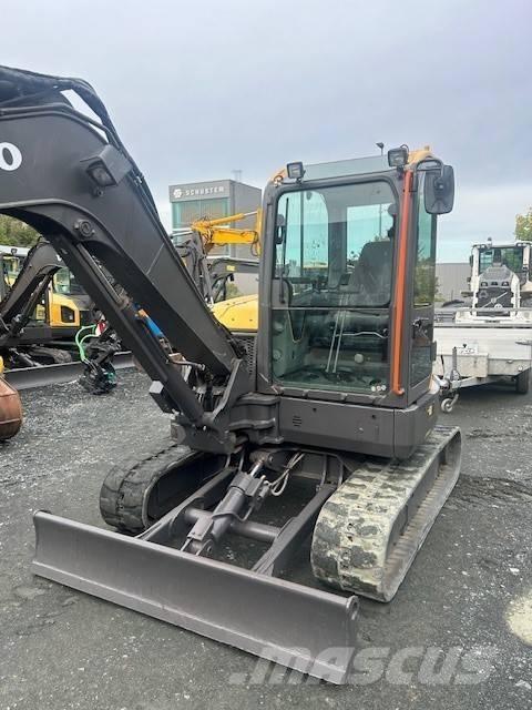 Volvo ECR 58 D 小型挖土機/掘鑿機<7t(小型挖掘機)
