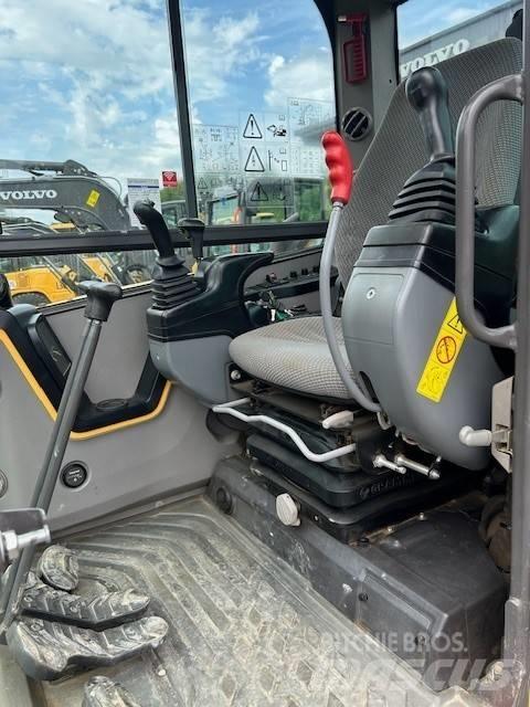 Volvo ECR 58 D 小型挖土機/掘鑿機<7t(小型挖掘機)