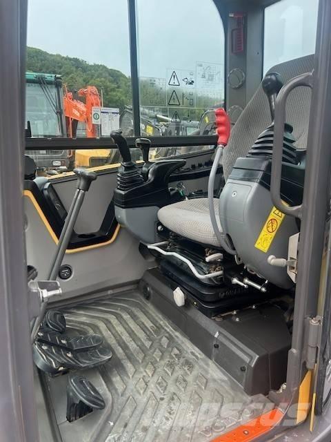 Volvo ECR 58 D 小型挖土機/掘鑿機<7t(小型挖掘機)