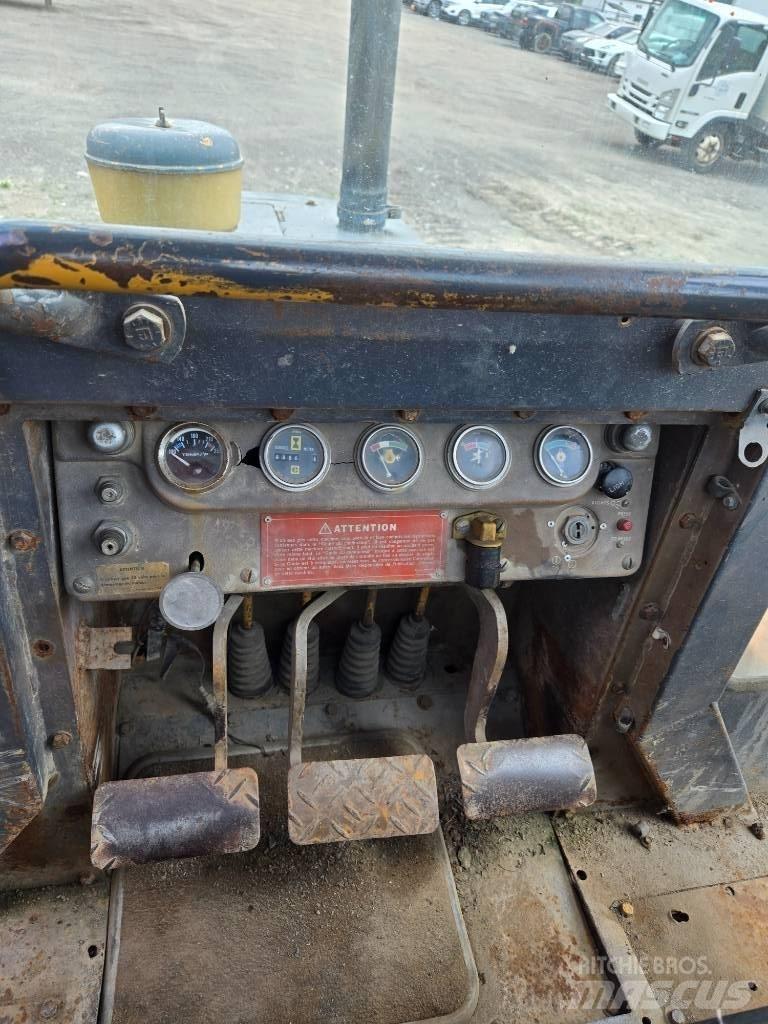 CAT D 3 B LGP 履帶推土機
