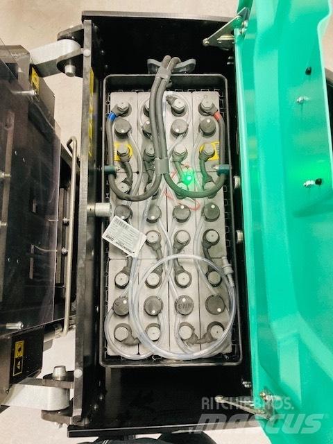 Mitsubishi SBP16N2iR 自走式堆積機