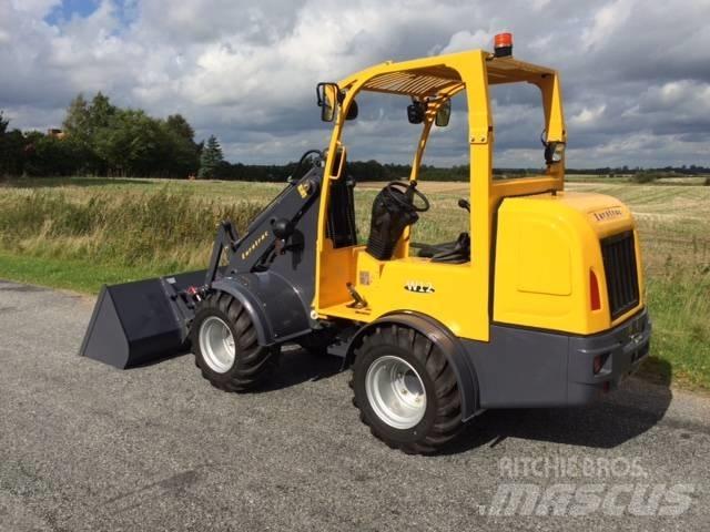 Eurotrac W12 小型裝載機