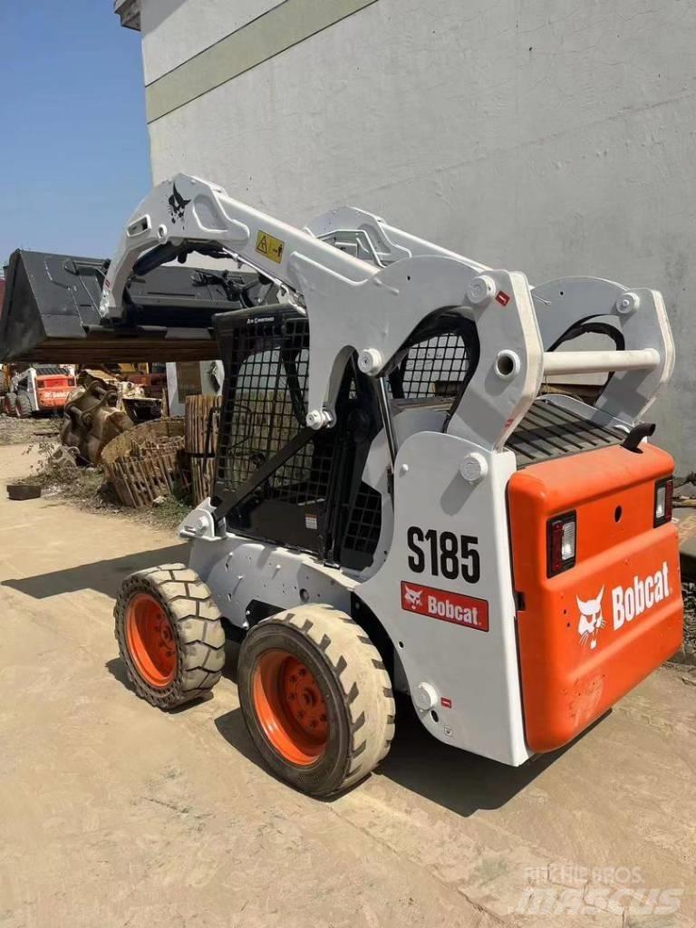 Bobcat S185 滑移轉向裝載機