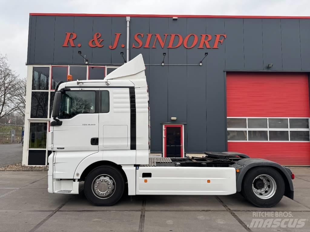 MAN TGX 18.360 曳引機組件