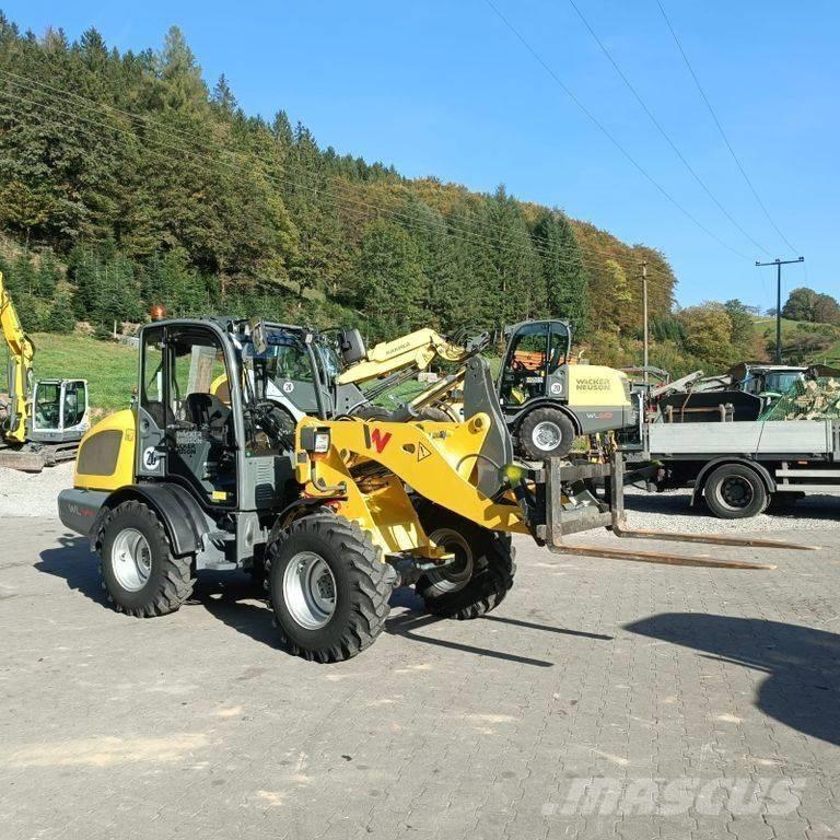 Wacker Neuson WL 44 輪胎式裝載機