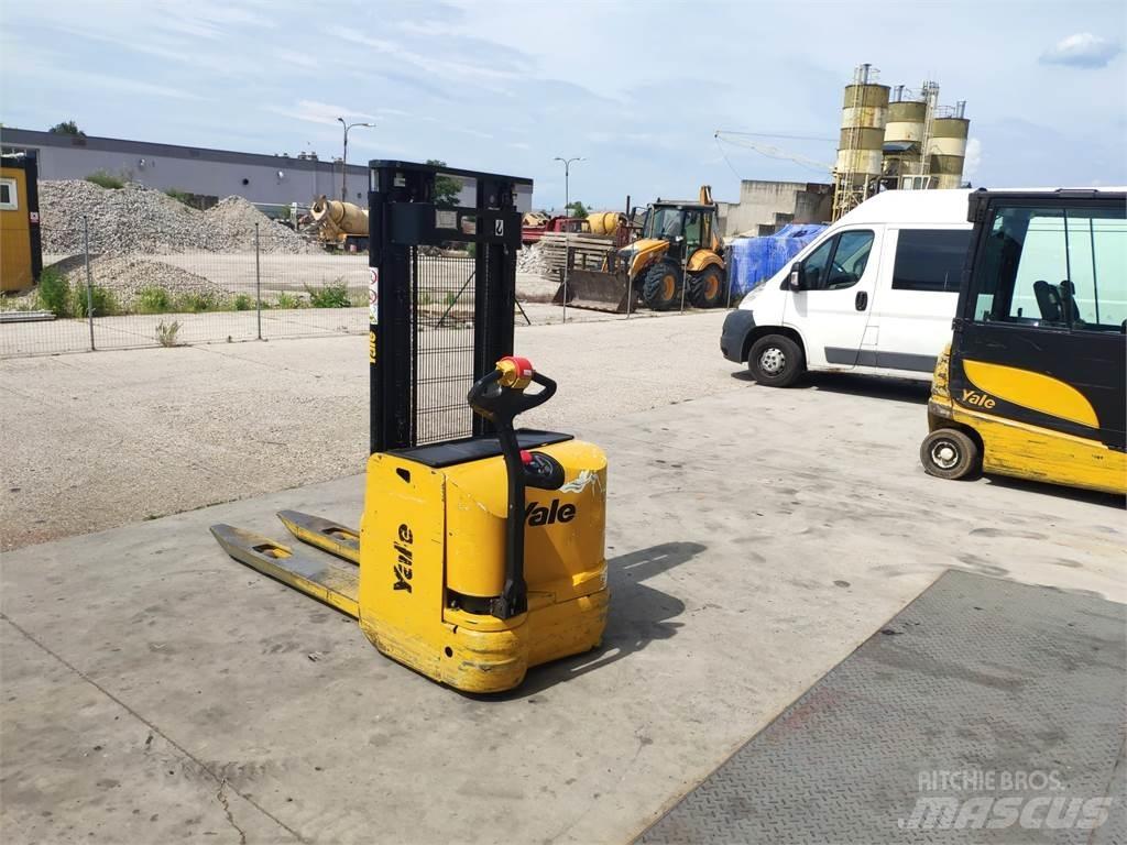 Yale MS14 AC 行走控制式堆積機