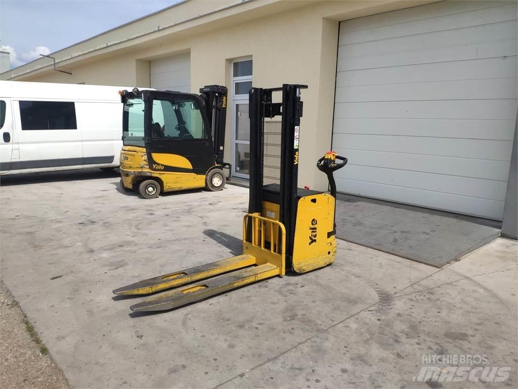 Yale MS14 AC 行走控制式堆積機