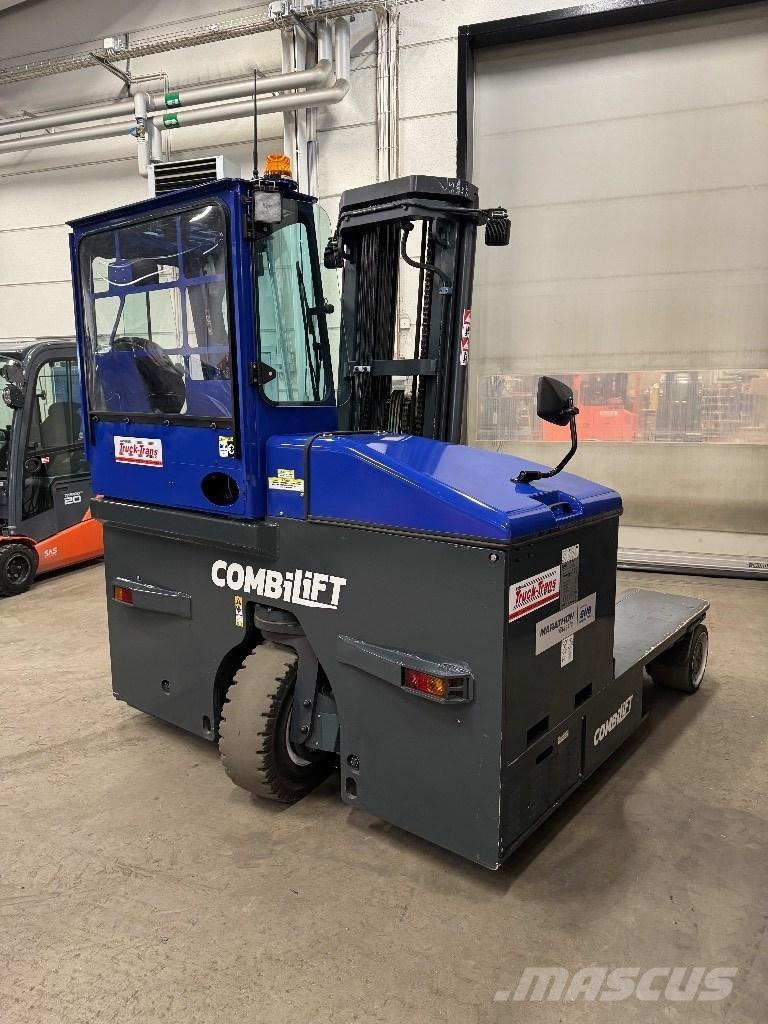 Combilift C4500ET 四向前伸式堆高機(叉車)