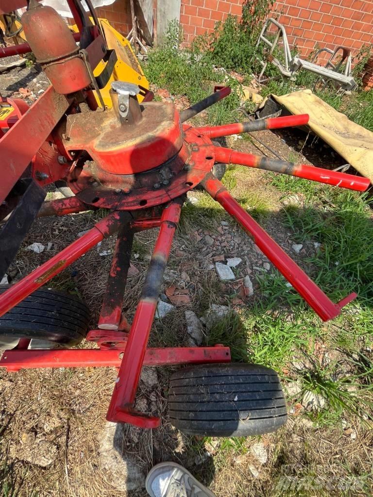 Kuhn GA3801 GM 耙與翻草機