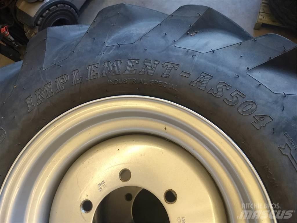 BKT 12.5/80-18 其他農業機械
