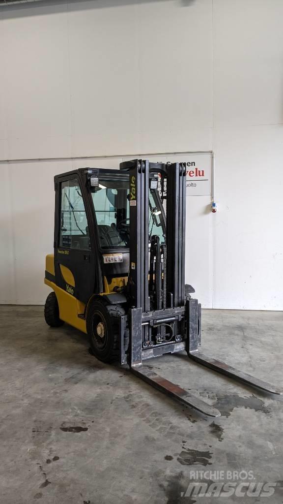 Yale GDP30VX 柴油卡車