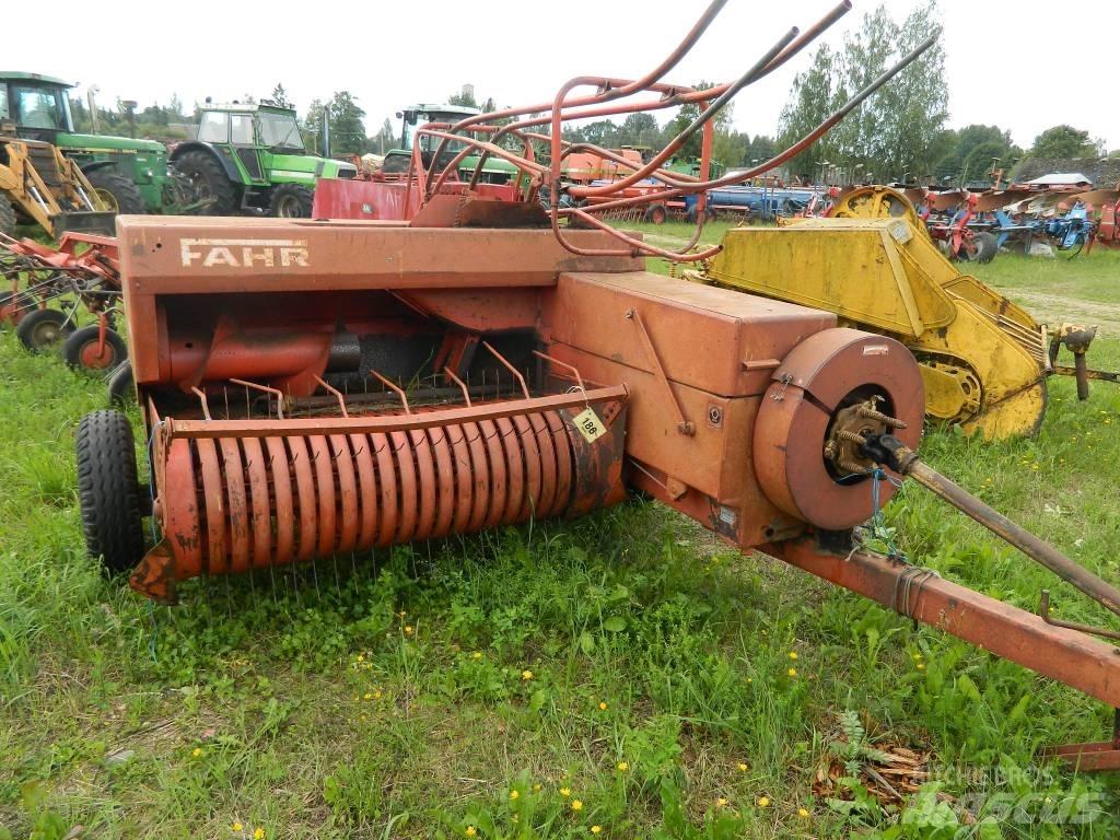 Deutz-Fahr HD300 方形打捆機