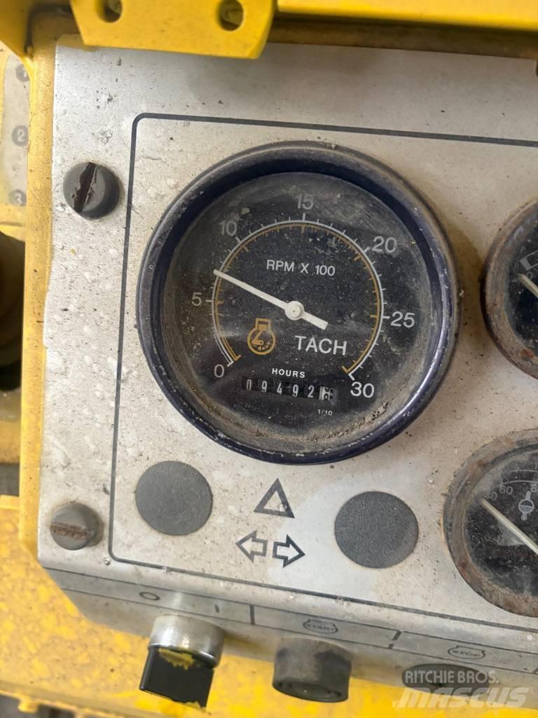 Dynapac CP 271 膠輪滾壓機