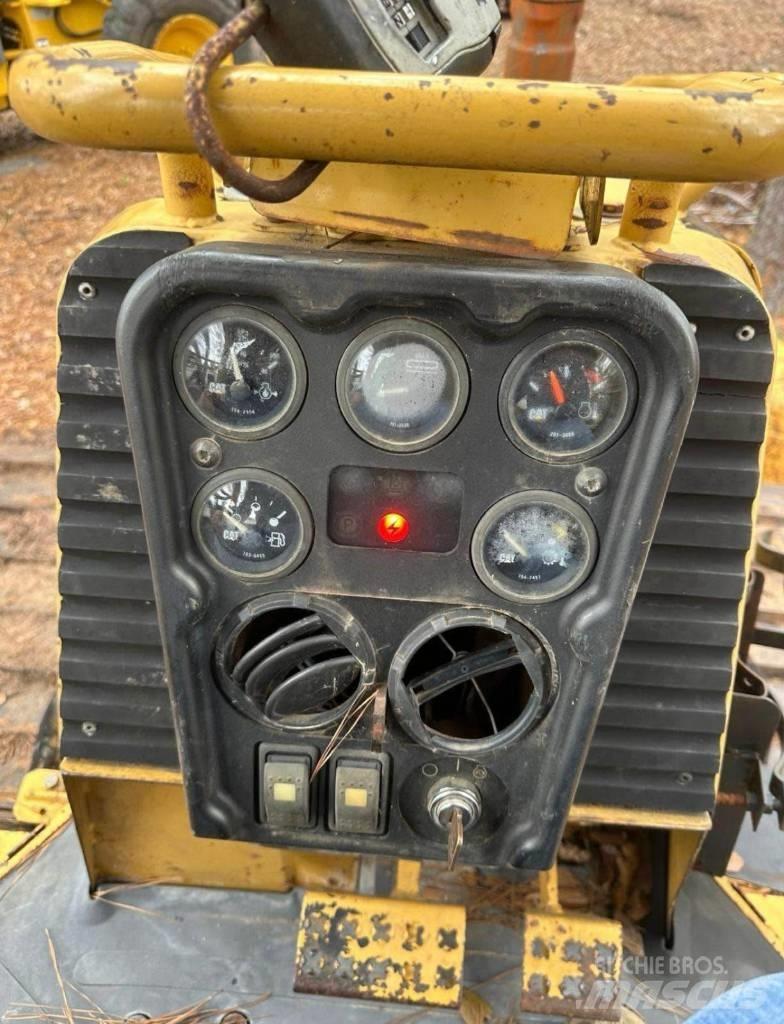 CAT D 3 G LGP 履帶推土機