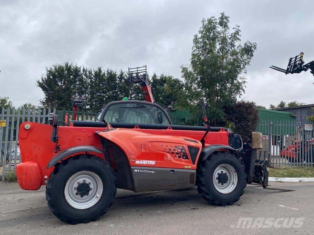 Manitou MT 1440 伸縮臂操作車