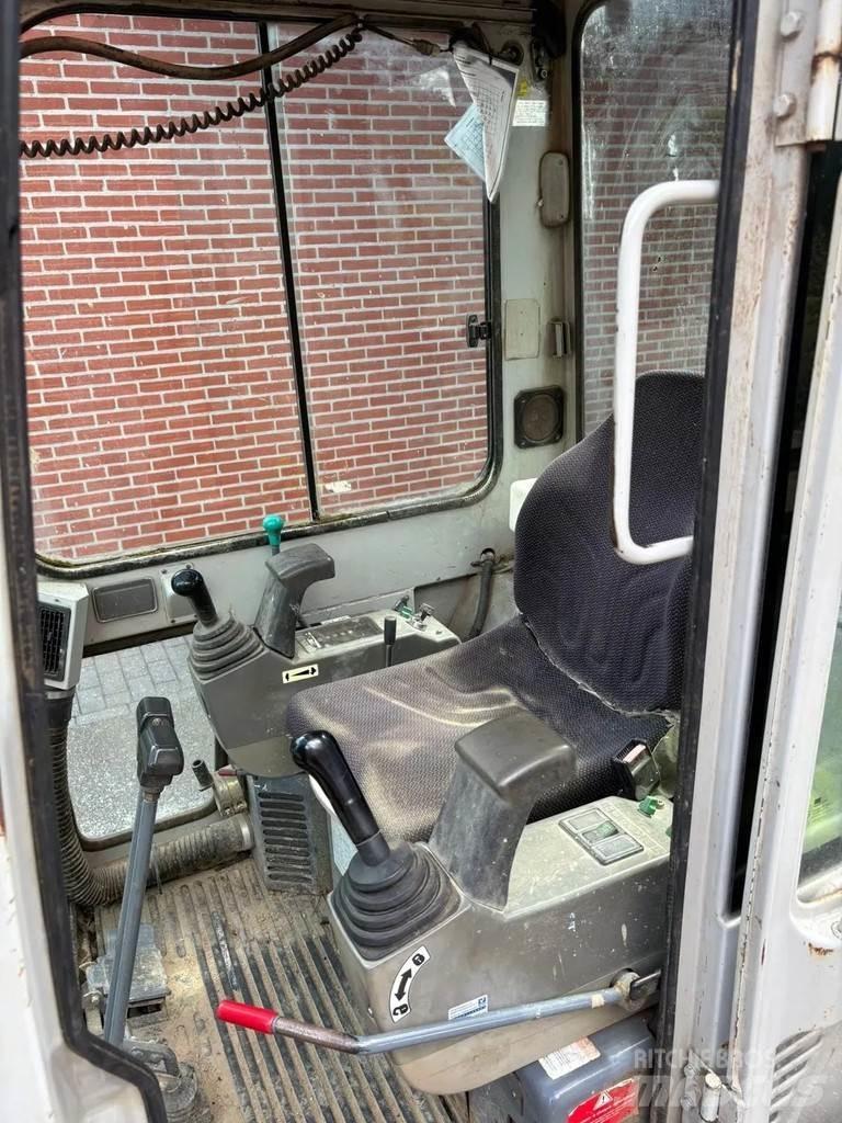 Takeuchi TB 016 小型挖土機/掘鑿機<7t(小型挖掘機)