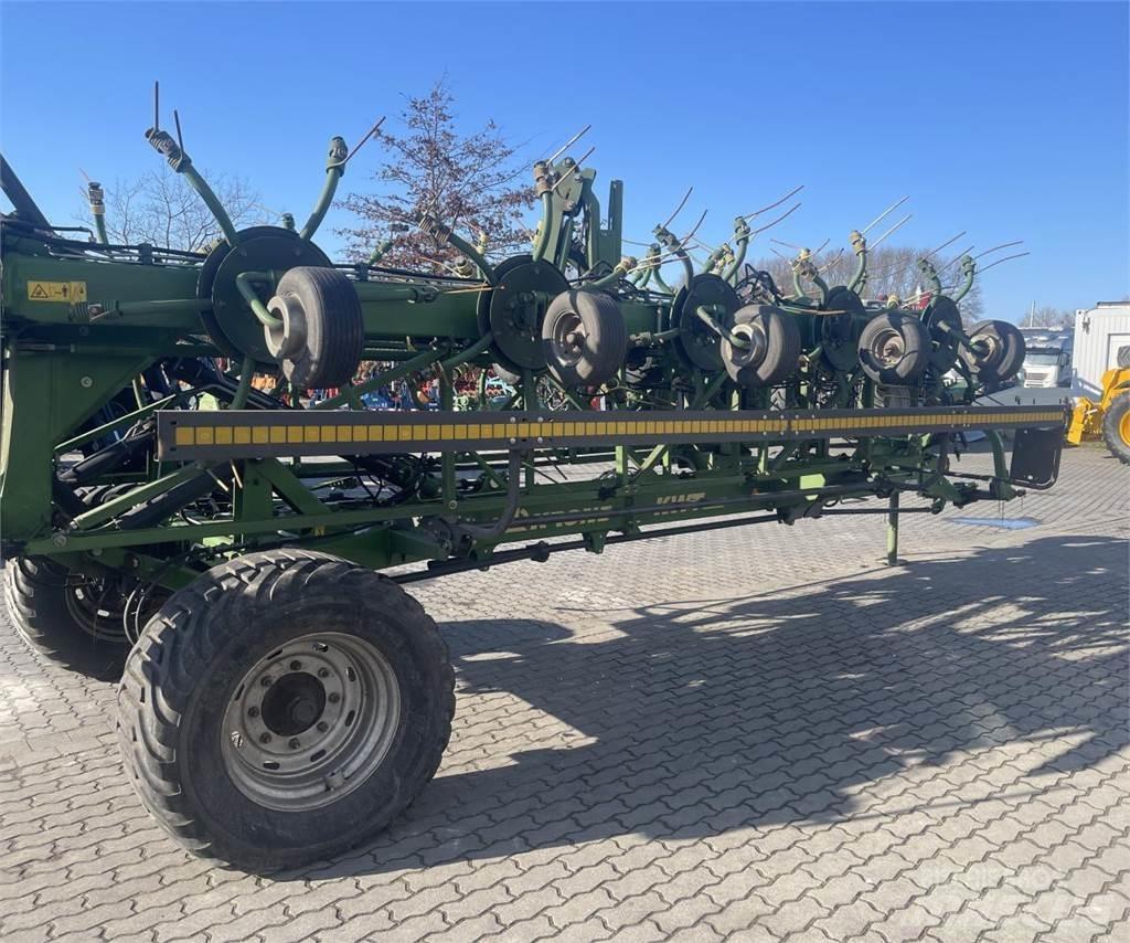 Krone KWT 2000 耙與翻草機